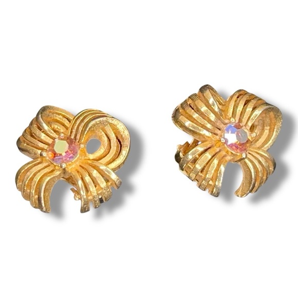 Vintage 1980s Era Gold Clip On Earrings Iridescent Center Rhinestone Retro Event - Picture 1 of 9